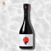 初龜 大吟釀 愛 720ml 初龜 大吟釀 愛 720ml