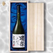 獺祭 磨之先驅 MAGNUM麥格農子彈瓶(木箱) 2300ml
